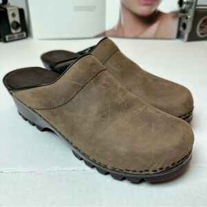 Italian Leather Clogs Brown Nubuck Comfort Mules Size 8 Made in Italy